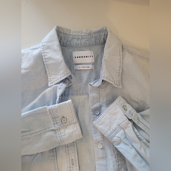 Aritzia Community Veritas Chambray XS Shirt Light Blue - Picture 5 of 13